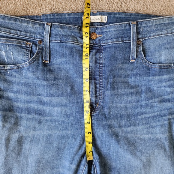 Madewell Curvy High Rise Skinny Distressed Jean Drop Step Hem Edition . Size 34P - Picture 9 of 11